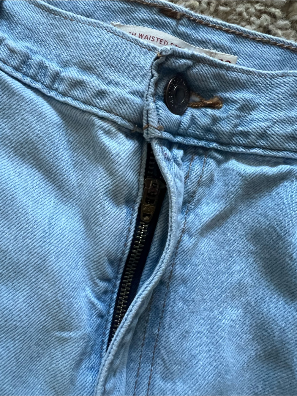 Levi’s High Waisted Light Blue Wash Straight Jeans 32 - Picture 10 of 12
